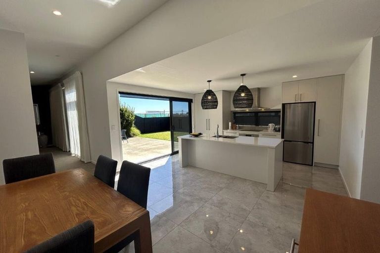 Photo of property in 2 Franks Way, Papamoa Beach, Papamoa, 3118