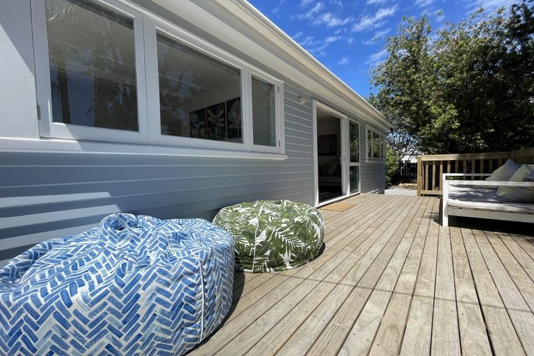 Photo of property in 61 Kauri Road, Stanmore Bay, Whangaparaoa, 0932