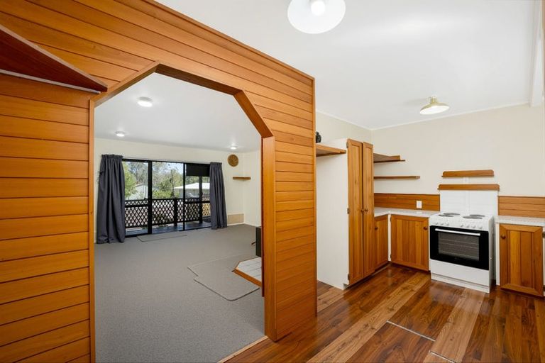 Photo of property in 1/76 Chilcott Road, Henderson, Auckland, 0612
