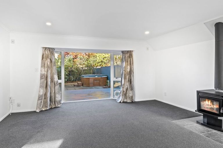 Photo of property in 2/53 Hamilton Avenue, Ilam, Christchurch, 8041