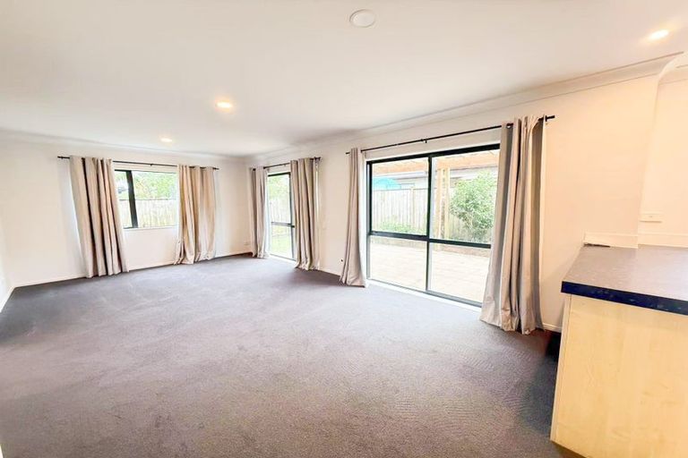 Photo of property in 26 Coachman Drive, Flat Bush, Auckland, 2016