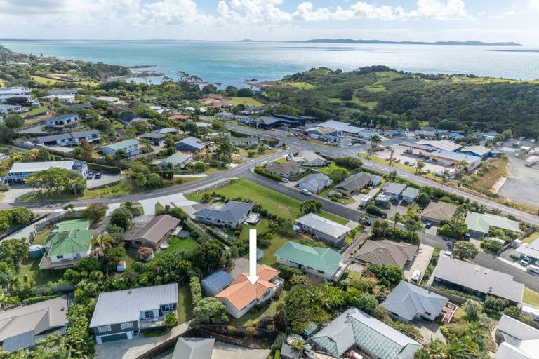 Photo of property in 12 Cable Bay Block Road, Cable Bay, 0420