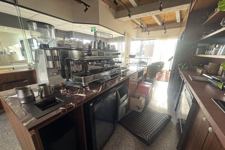 Photo of property in 1 Jervois Road, Jervoistown, Napier, 4112