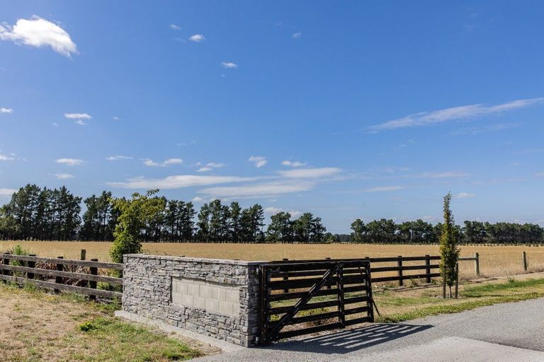 Photo of property in 1 Richmond Lane, Loburn, 7472