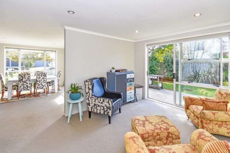 Photo of property in 11 Tarapiroe Avenue, Takanini, 2112