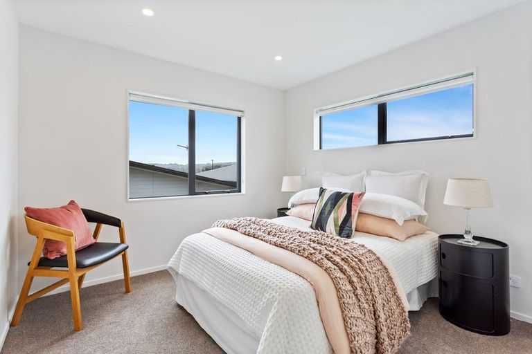 Photo of property in 5 Parkmore Drive, Rosehill, Papakura, 2113