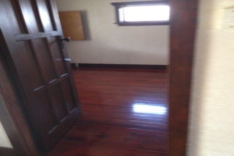Photo of property in 1072 Great North Road, Point Chevalier, Auckland, 1022
