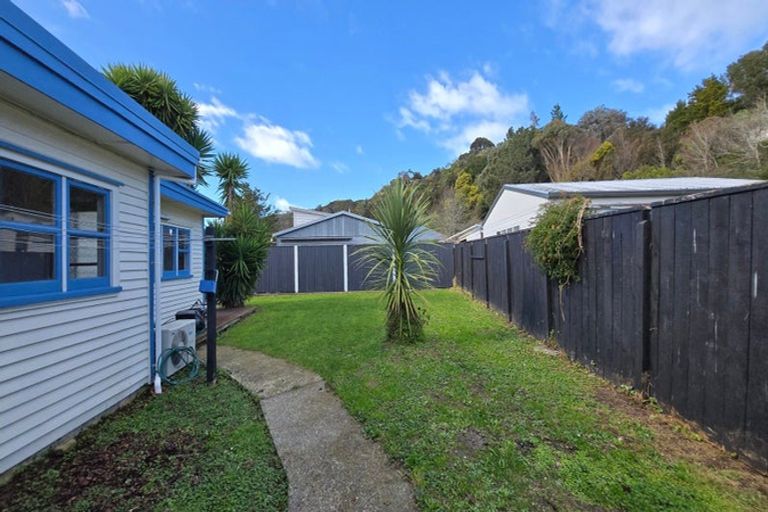 Photo of property in 2 Somme Road, Silverstream, Upper Hutt, 5019