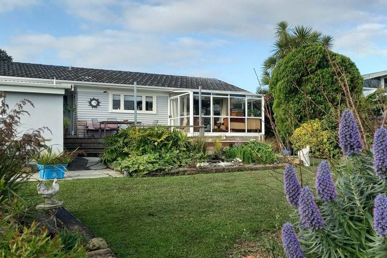 Photo of property in 86 West View Crescent, Onerahi, Whangarei, 0110