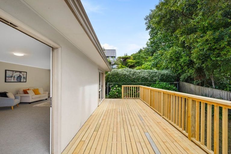 Photo of property in 22 Poturi Streams Avenue, Titirangi, Auckland, 0604