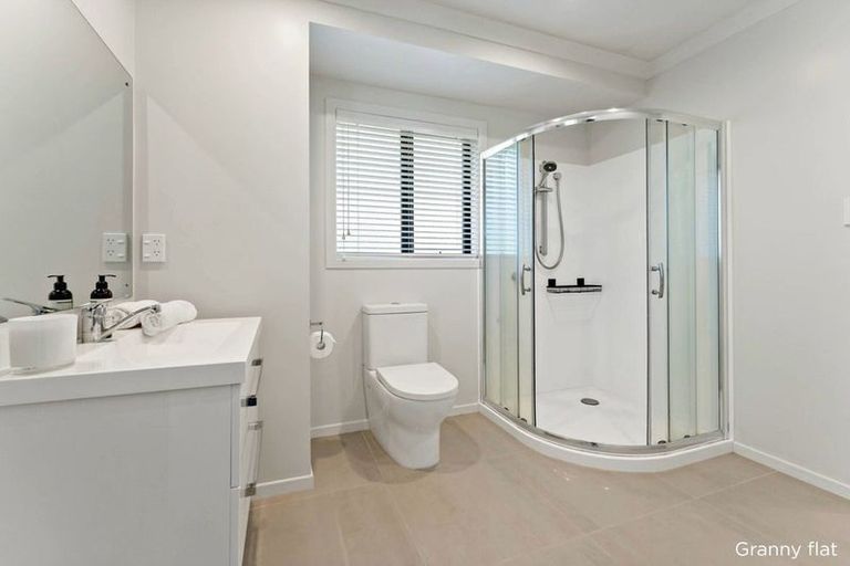 Photo of property in 586 Whitford Road, Whitford, Howick, 2571