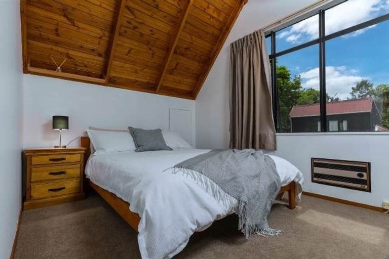 Photo of property in 25 Austin Road, Greenhithe, Auckland, 0632