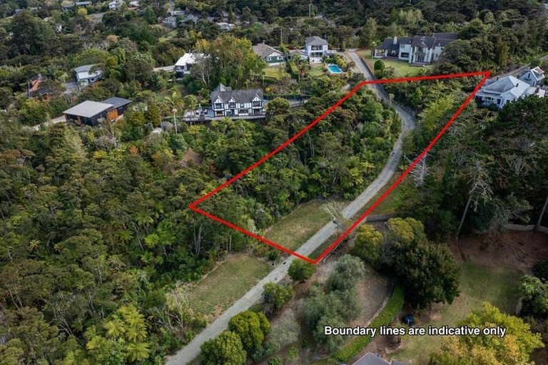 Photo of property in 5a Chatham Avenue, Paremoremo, Auckland, 0632