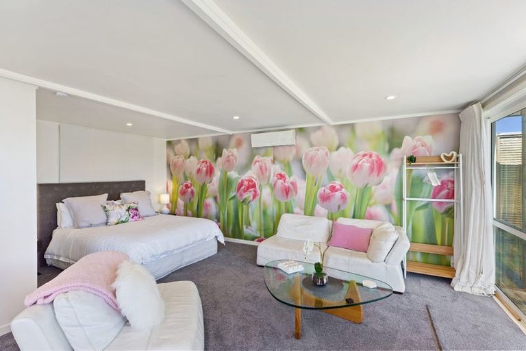 Photo of property in 19 Hicks Crescent, Waikanae Beach, Waikanae, 5036