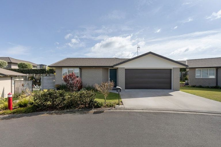 Photo of property in Waterview Estate, 57/4 Greystone Place, Omokoroa, 3114