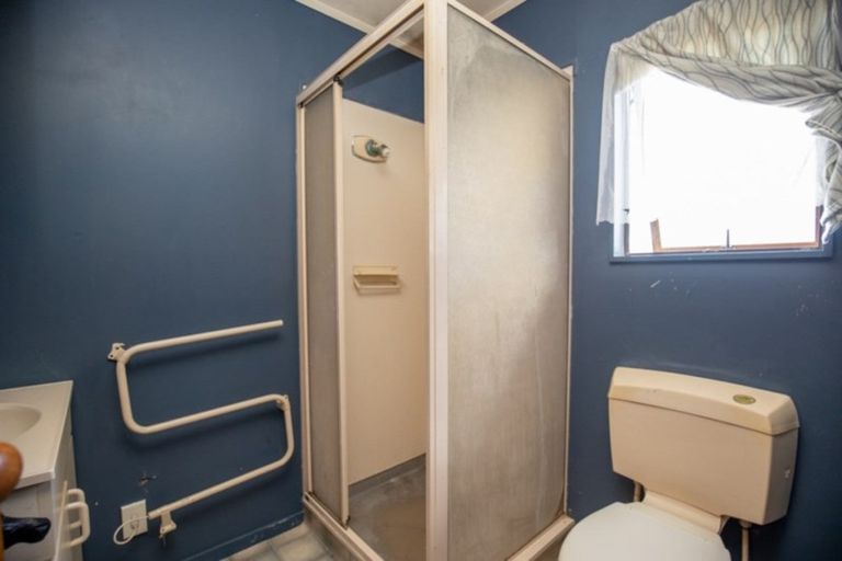 Photo of property in 12 Darlington Street, Ngatea, 3503