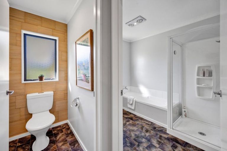 Photo of property in 82 Wallath Road, Westown, New Plymouth, 4310