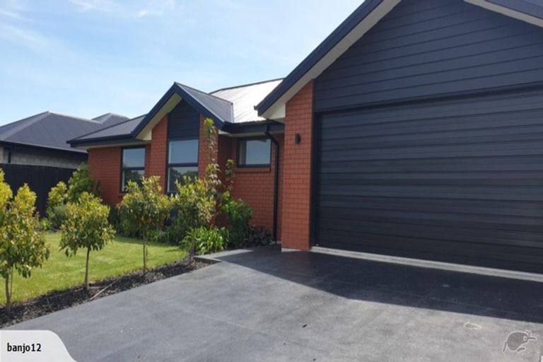 Photo of property in 124 Northbrook Road, Rangiora, 7400