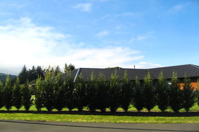 Photo of property in 1 Caleb Place, Helensburgh, Dunedin, 9010