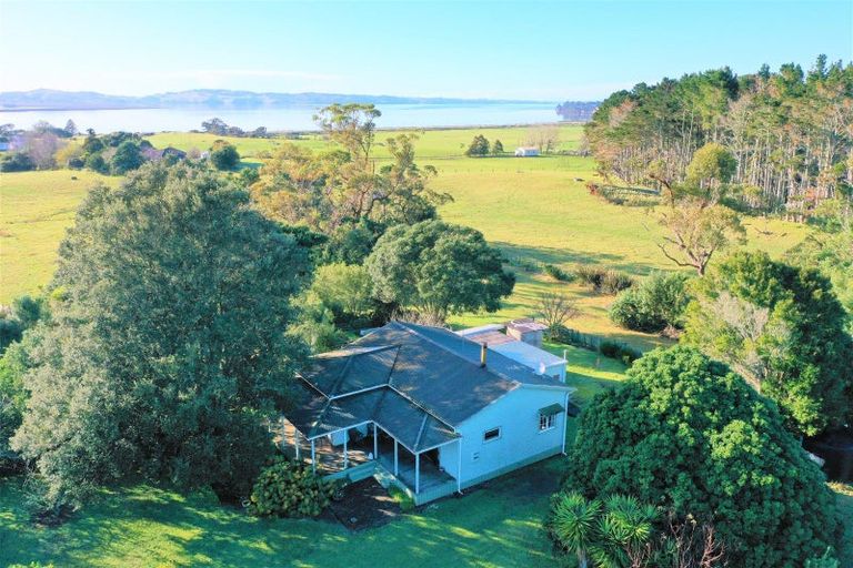 Photo of property in 3156 Pouto Road, Te Kopuru, 0391