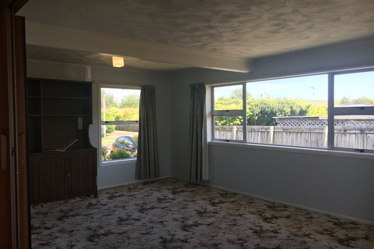 Photo of property in 11 Southsea Crescent, Silverdale, Hamilton, 3216