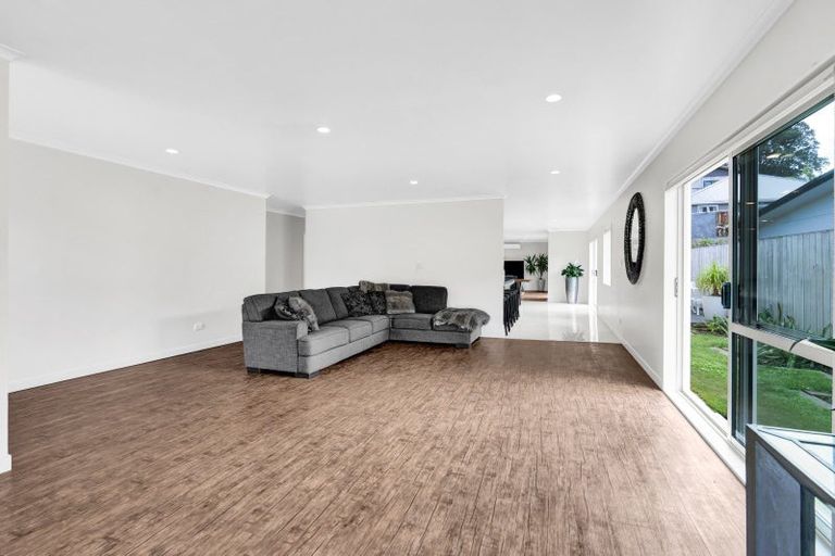 Photo of property in 24 Moulton Street, Moturoa, New Plymouth, 4310