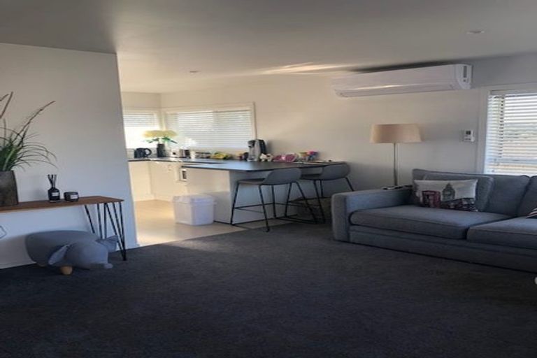 Photo of property in 3/123 Birkdale Road, Birkdale, Auckland, 0626