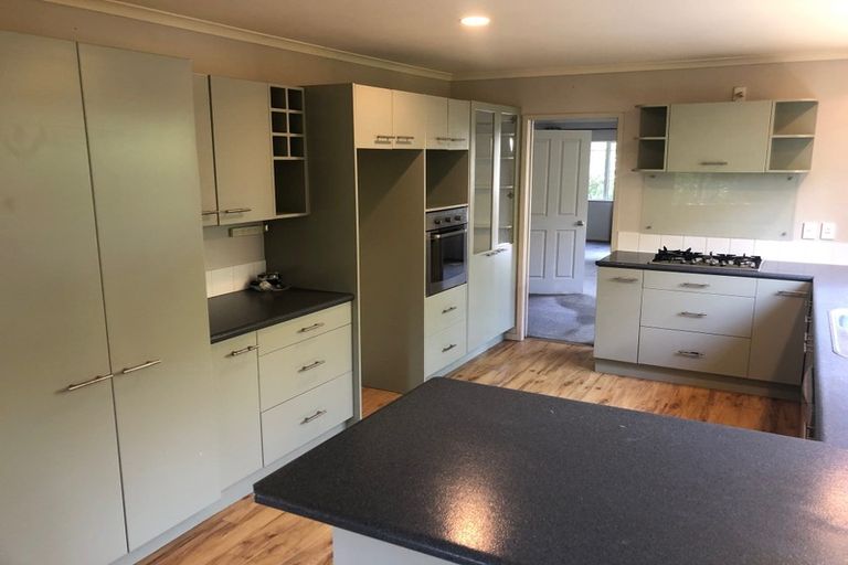 Photo of property in Chantelle Close, 44a Lavery Place, Sunnynook, Auckland, 0632