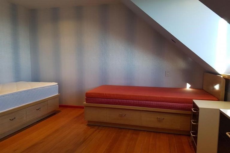 Photo of property in 2 Hobday Lane, Mount Pleasant, Christchurch, 8081