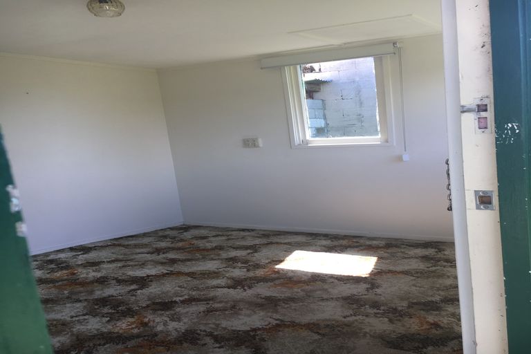 Photo of property in 11 Southsea Crescent, Silverdale, Hamilton, 3216