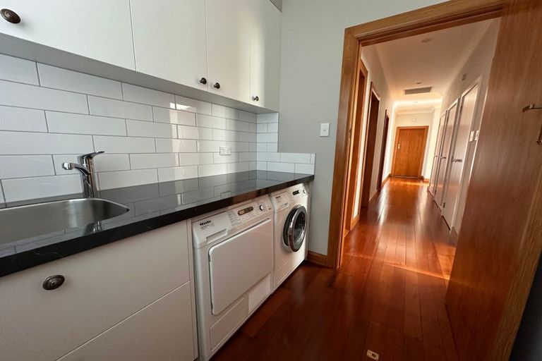 Photo of property in 19 Guy Avenue, Takaro, Palmerston North, 4410