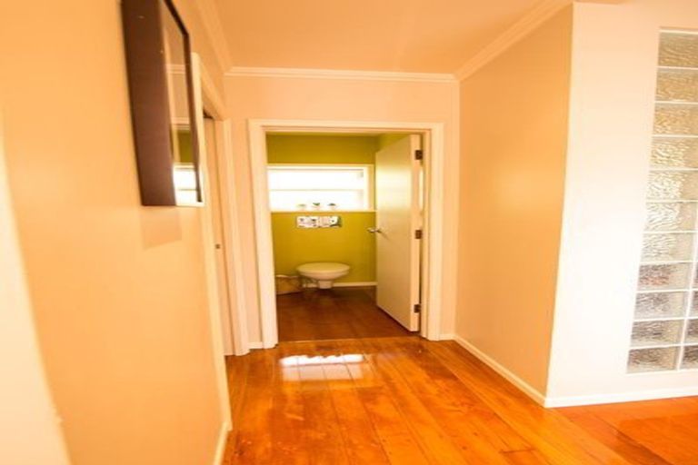 Photo of property in 4 Tomo Street, New Lynn, Auckland, 0600