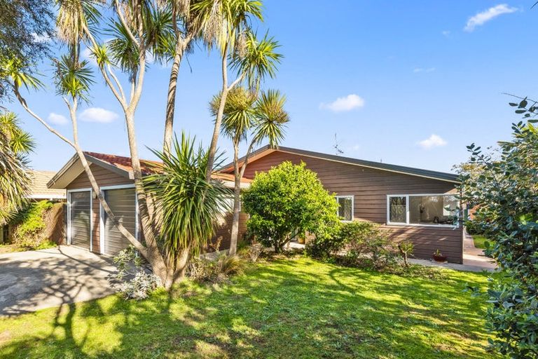 Photo of property in 10 Cedar Drive, Paraparaumu Beach, Paraparaumu, 5032