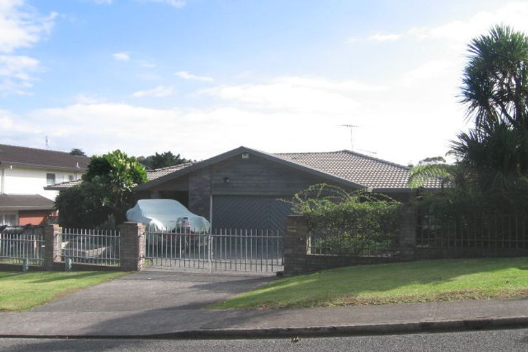 Photo of property in 33 Radiata Lane, Chatswood, Auckland, 0626