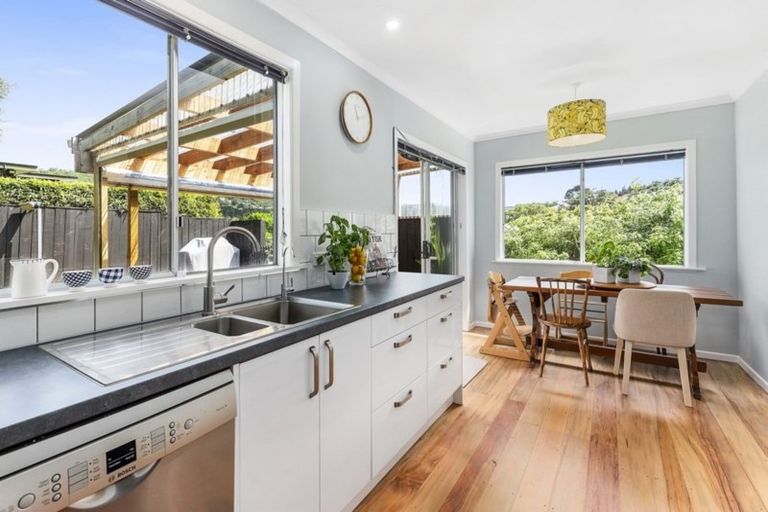 Photo of property in 20 Melbourne Road, Island Bay, Wellington, 6023