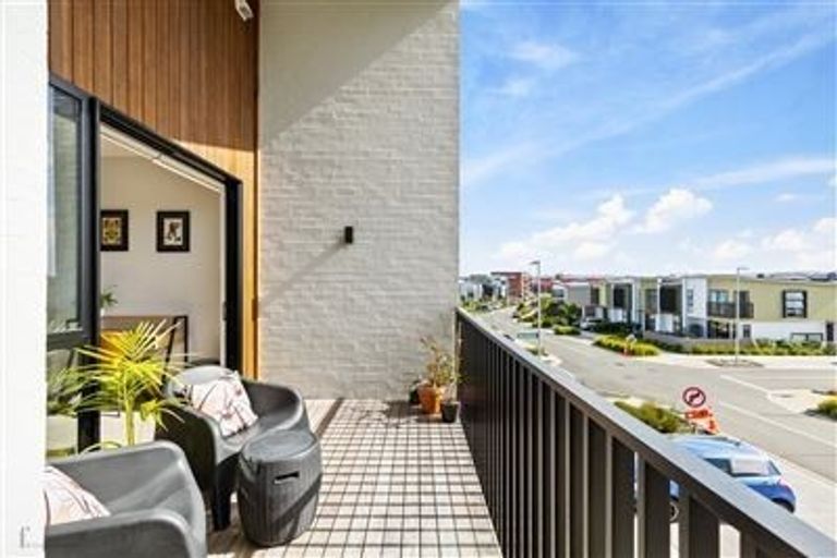 Photo of property in 6/3 Genevieve Lane, Hobsonville, Auckland, 0616