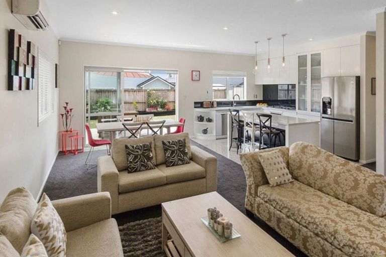 Photo of property in 19 Ballindrait Drive, Flat Bush, Auckland, 2019
