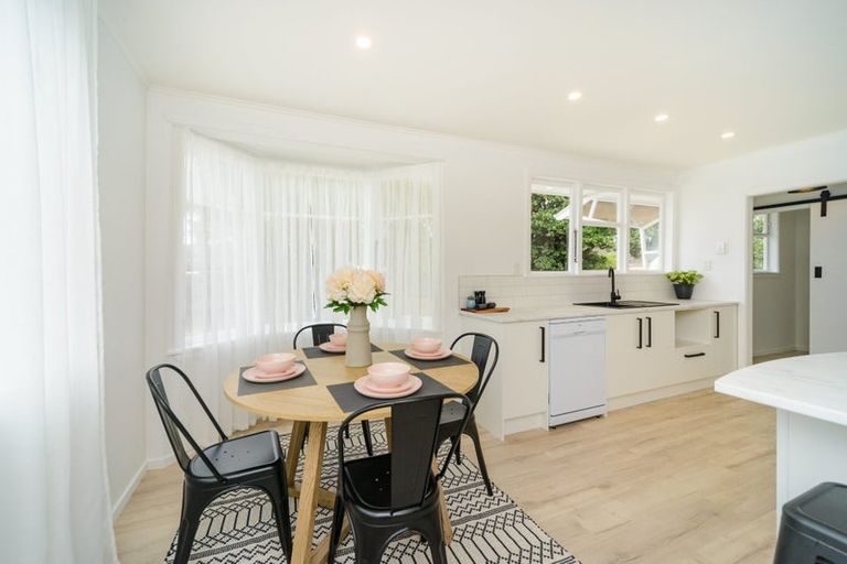 Photo of property in 6 Coventry Street, Highbury, Palmerston North, 4412