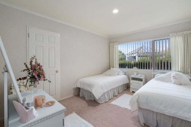 Photo of property in 145 Summerhill Drive, Fitzherbert, Palmerston North, 4410