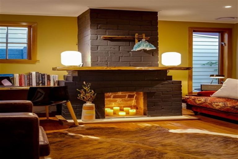 Photo of property in 404 Montreal Street, Christchurch Central, Christchurch, 8013