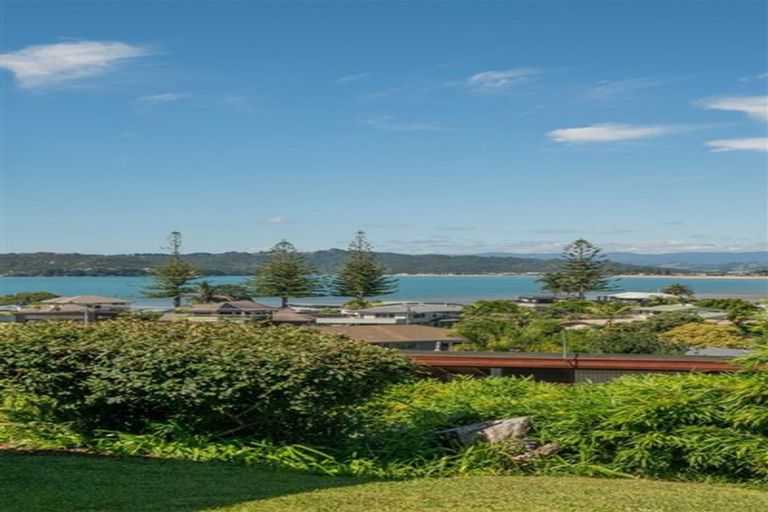 Photo of property in 30 Centennial Drive, Whitianga, 3510