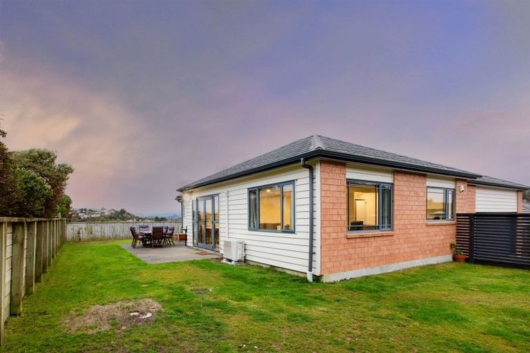 Photo of property in 47 Staithes Drive North, Whitby, Porirua, 5024