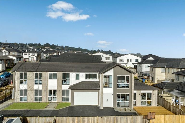 Photo of property in 18 Bushfield Drive, Flat Bush, Auckland, 2019
