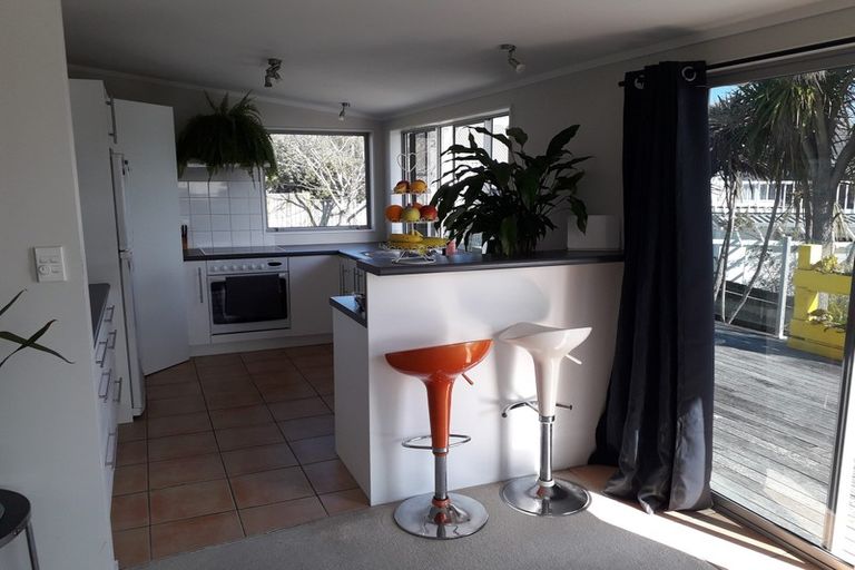 Photo of property in 811b Whangaparaoa Road, Manly, Whangaparaoa, 0930