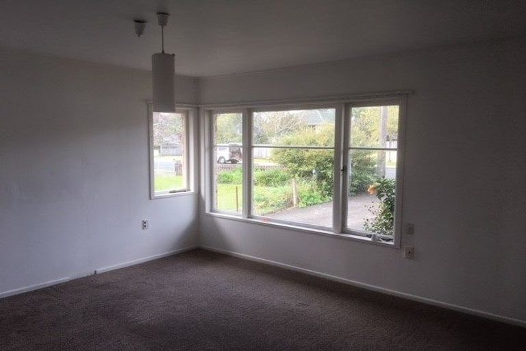 Photo of property in 57 Wilsher Crescent, Henderson, Auckland, 0612