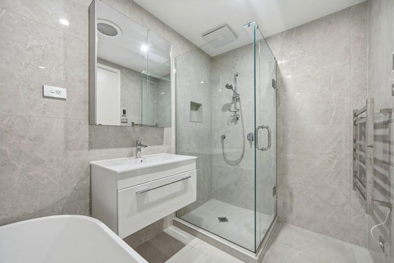 Photo of property in 2 Windlass Street, Long Bay, Auckland, 0630