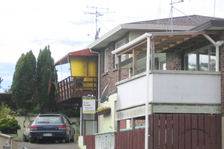 Photo of property in 1/205 Valley Road, Mount Maunganui, 3116