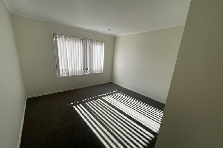 Photo of property in 102 Nautilus Drive, Gulf Harbour, Whangaparaoa, 0930