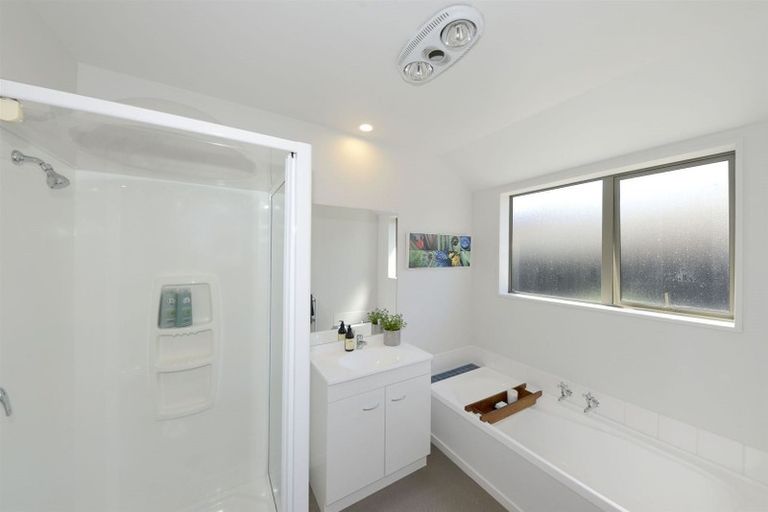 Photo of property in 43 Putake Drive, Parklands, Christchurch, 8083