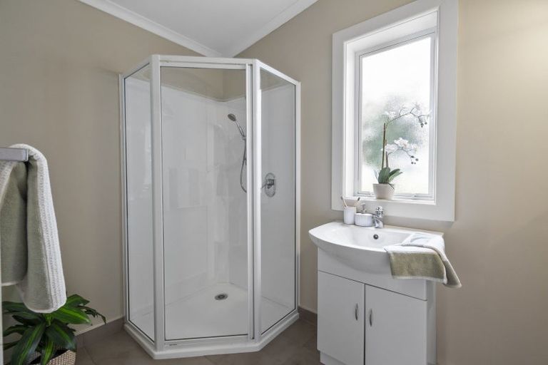 Photo of property in 3-5 Thompson Street, Shannon, 4821